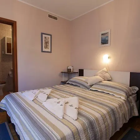 Apartments Topic & Krk Central Location Krk Town Kültér fotó
