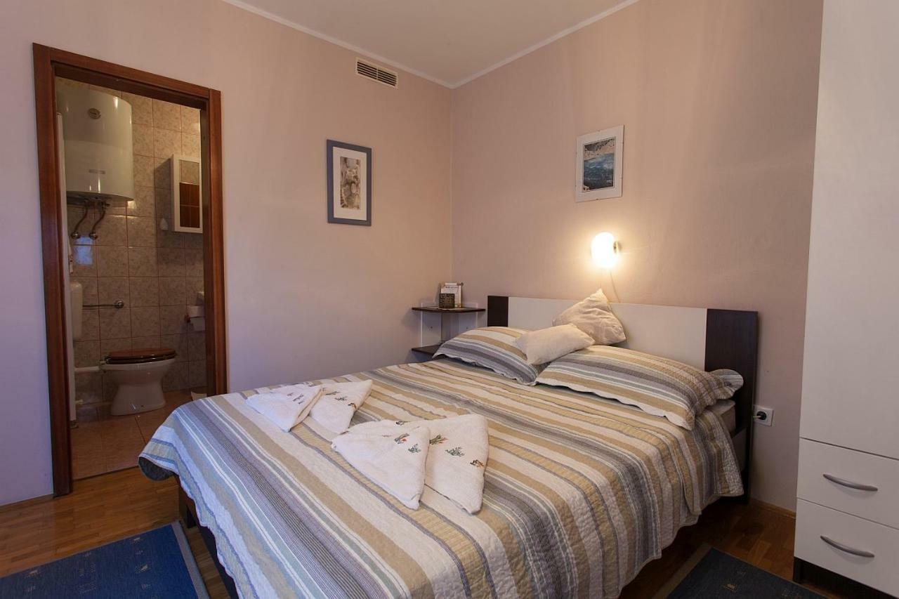 Topic & Krk Location Apartment